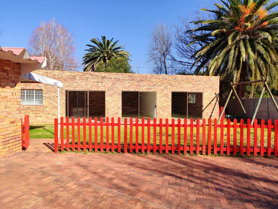 4 Bedroom Property for Sale in Flamwood North West